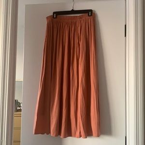 NWT Uniqlo midi skirt 🎀
